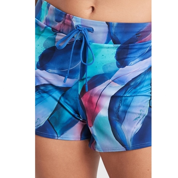 ATHLETA WAVEBREAK PRINTED SHORT - Picture 2 of 10